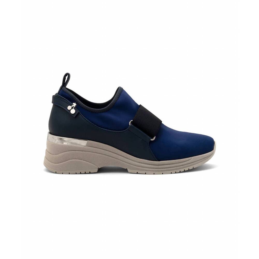 NEW FUNDAE women's savories sneaker in blueberry | navy